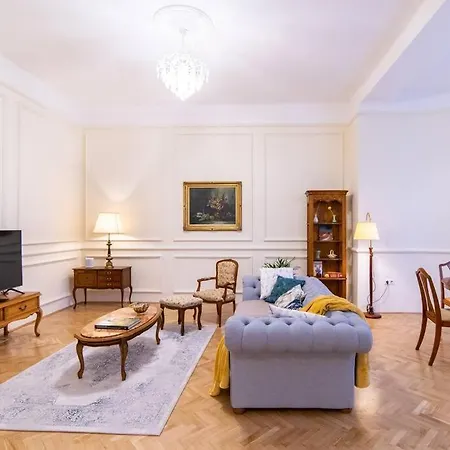 Apartment Kastely *